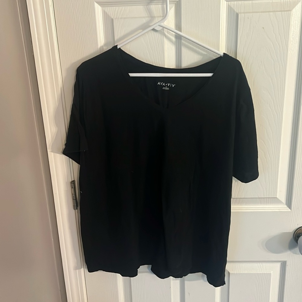 Ava & Viv Black v neck t shirt size 2X